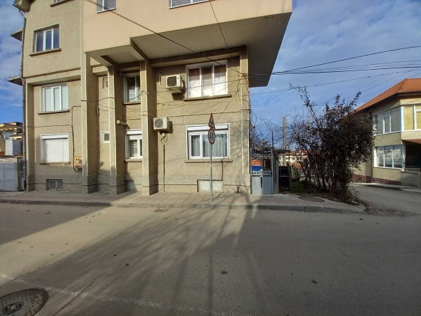 Етаж от къща в Разград, Житница - 77 кв.м за 1100 €/кв.м - Снимка #1