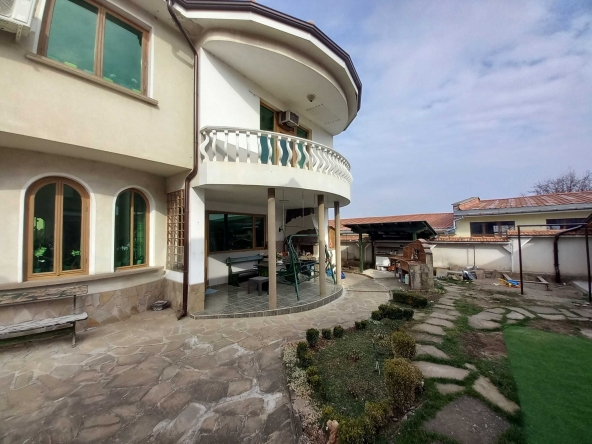 Къща в Разград, Житница - 315 кв.м за 889 €/кв.м - Снимка #1