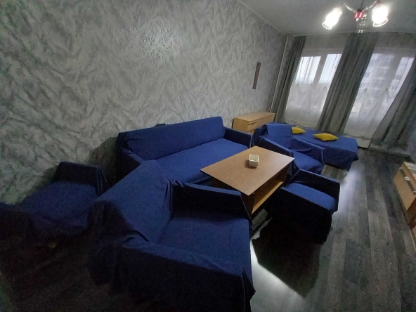 Дава се под наем Едностаен апартамент в Перник, Изток - 48 кв.м за 229.5 € - Снимка #1