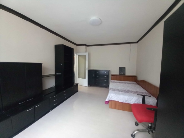 Дава се под наем Едностаен апартамент в Русе, Център - 47 кв.м за 229.5 € - Снимка #1