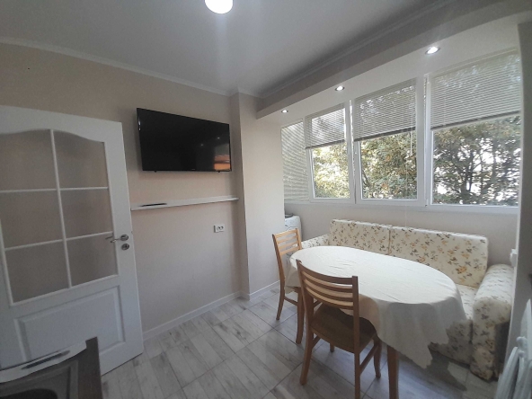 Тристаен апартамент в Девин - 72 кв.м за 1 €/кв.м - Снимка #1