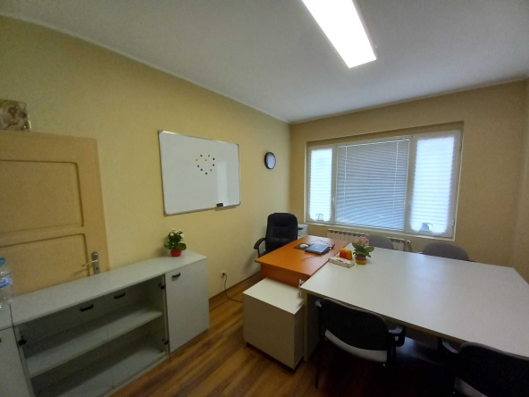 Дава се под наем Офис в София, Център - 16 кв.м за 169.32 € - Снимка #1