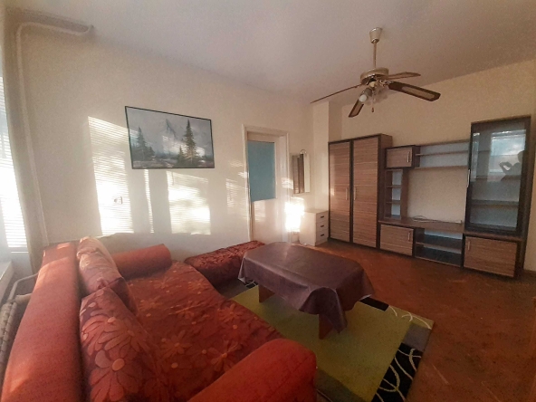 Дава се под наем Двустаен апартамент в Шумен, Херсон - 65 кв.м за 278.97 € - Снимка #1