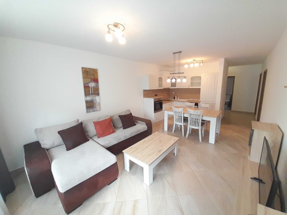 Дава се под наем Тристаен апартамент в София, Център - 90 кв.м за 612 € - Снимка #1