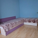 Дава се под наем Тристаен апартамент в Русе, Цветница - 63 кв.м за 306 € - Снимка #1