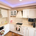 Дава се под наем Тристаен апартамент в Бургас, Център - 85 кв.м за 1200 € - Снимка #1