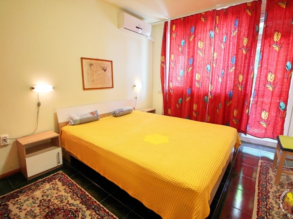 Дава се под наем Тристаен апартамент в Бургас, Център - 76 кв.м за 510 € - Снимка #1