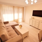 Дава се под наем Двустаен апартамент в Бургас, Лазур - 85 кв.м за 765 € - Снимка #1