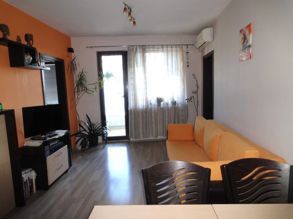 Дава се под наем Тристаен апартамент в Варна, Трошево - 78 кв.м за 500 € - Снимка #1