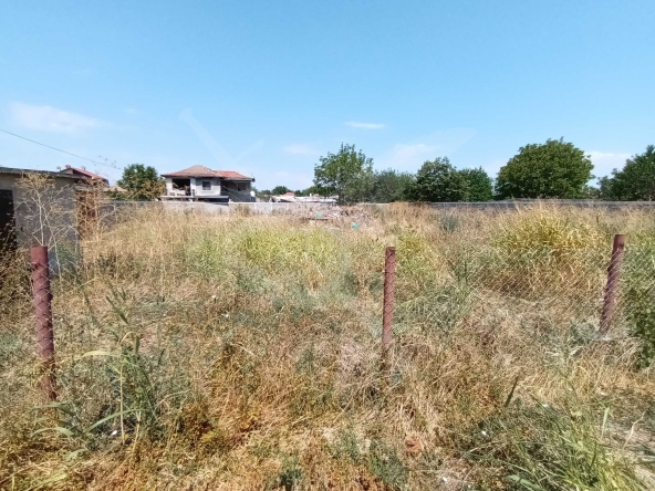 Парцел в с. Златитрап, Област Пловдив - 1220 кв.м за 91 €/кв.м - Снимка #1