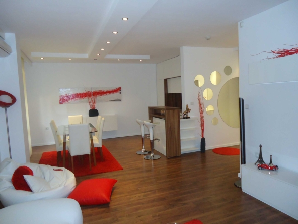 Дава се под наем Тристаен апартамент в София, Манастирски ливади - 91 кв.м за 750 € - Снимка #1