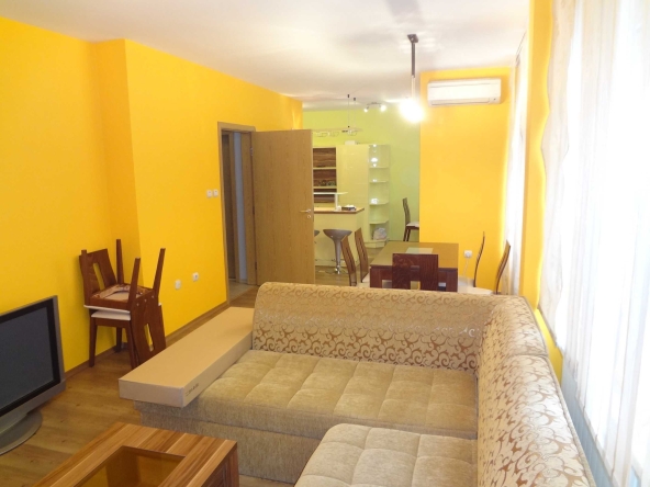 Дава се под наем Тристаен апартамент в София, Яворов - 97 кв.м за 1000 € - Снимка #1