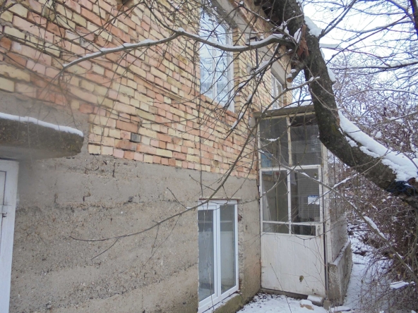 Къща в Варна, Възраждане 1 - 250 кв.м за 153 €/кв.м - Снимка #1