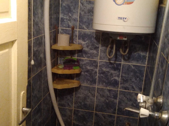 Дава се под наем Етаж от къща в Пловдив, Център - 25 кв.м за 199.41 € - Снимка #1