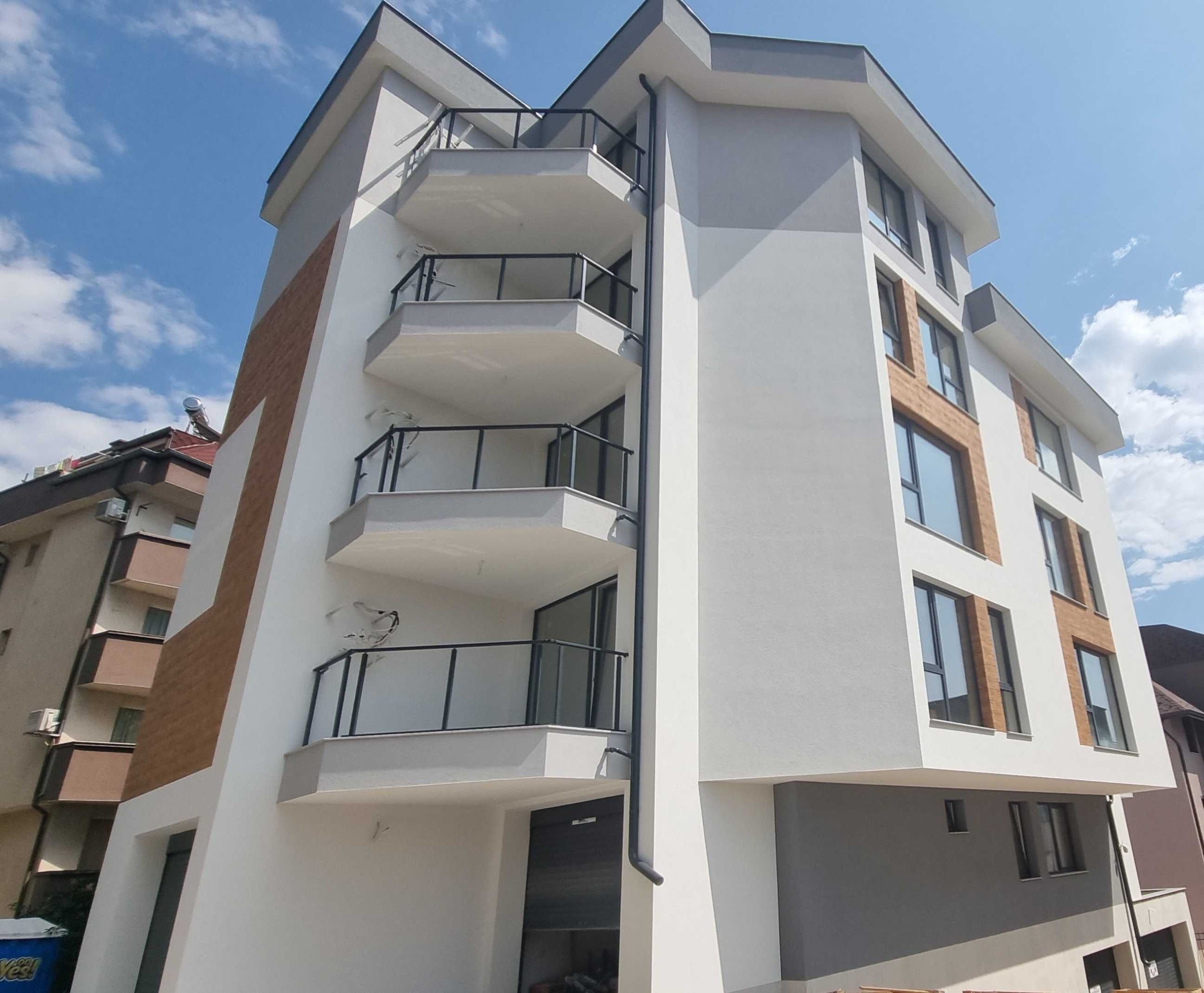 Тристаен апартамент в Благоевград, Освобождение - 96 кв.м за 849 €/кв.м - Снимка #1