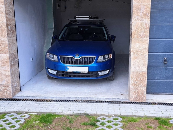 Дава се под наем Гараж / Паркомясто в София, Княжево - 15 кв.м за 112.2 € - Снимка #1