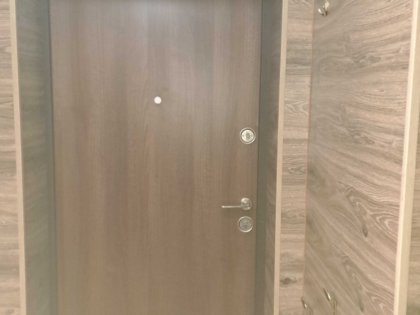 Двустаен апартамент в Перник, Бели брег - 63 кв.м за 1905 €/кв.м - Снимка #1