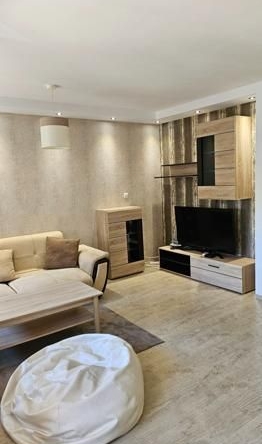 Дава се под наем Двустаен апартамент в София, Бъкстон - 87 кв.м за 718.08 € - Снимка #1