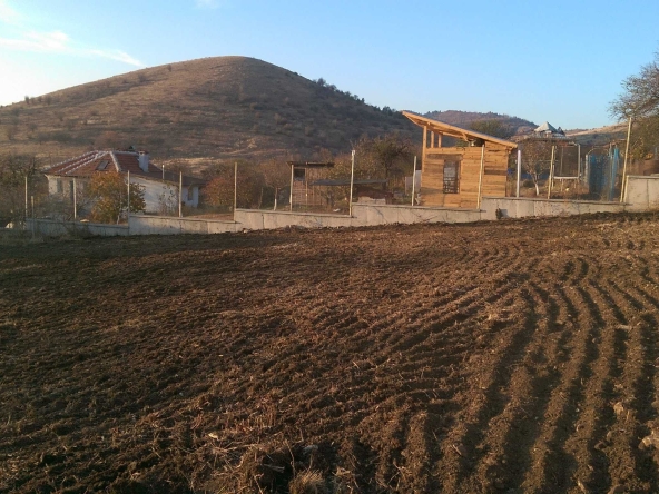 Парцел в с. Видрица, Област Перник - 560 кв.м за 37 €/кв.м - Снимка #1