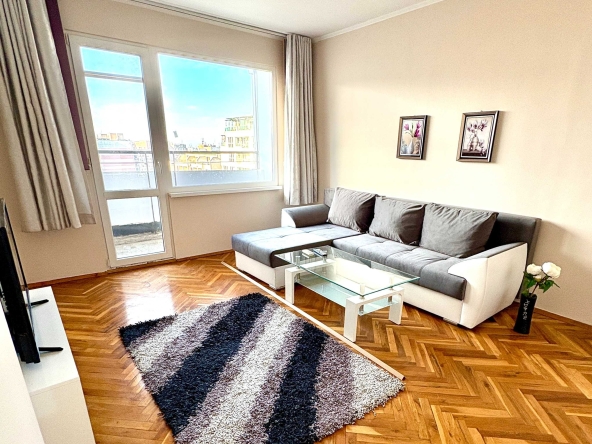 Дава се под наем Четиристаен апартамент в Бургас, Братя Миладинови - 110 кв.м за 561 € - Снимка #1