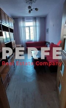 Дава се под наем Двустаен апартамент в Бургас, Център - 66 кв.м за 408 € - Снимка #1