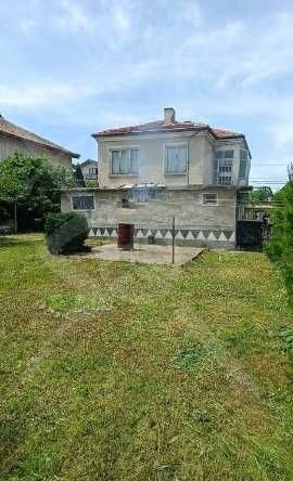 Къща в с. Браниполе, Област Пловдив - 200 кв.м за 638 €/кв.м - Снимка #1
