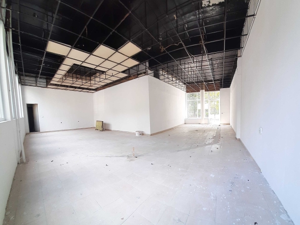 Магазин в Търговище, Център - 90 кв.м за 1389 €/кв.м - Снимка #1