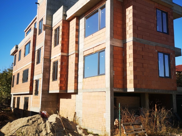 Тристаен апартамент в Пловдив, Южен - 98 кв.м за 1215 €/кв.м - Снимка #1