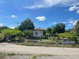 Къща в с. Чуковец, Област Перник - 70 кв.м за 1093 €/кв.м - Снимка #1