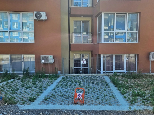 Гараж / Паркомясто в Варна, м-т Пчелина - 13 кв.м за 808 €/кв.м - Снимка #1