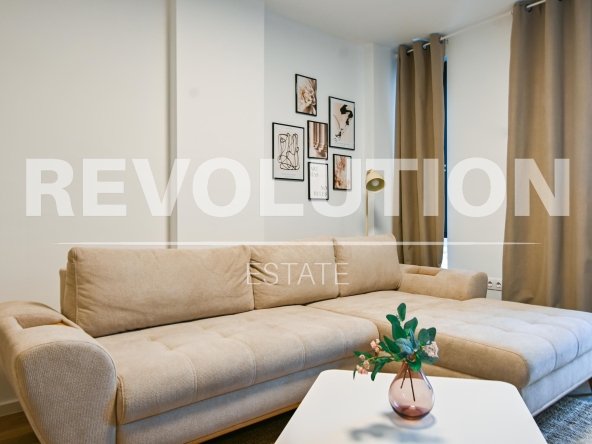 Дава се под наем Двустаен апартамент в София, Център - 63 кв.м за 900 € - Снимка #1