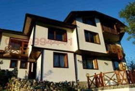 Хотел в Пловдив, Център - 385 кв.м за 663 €/кв.м - Снимка #1