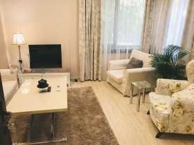 Дава се под наем Двустаен апартамент в София, Център - 60 кв.м за 797.64 € - Снимка #1