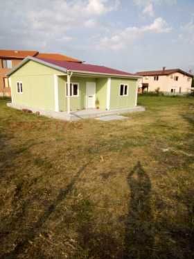 Къща в Костинброд - 70 кв.м за 4715 €/кв.м - Снимка #1