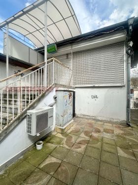 Дава се под наем Магазин в Варна, Аспарухово - 52 кв.м за 357 € - Снимка #1