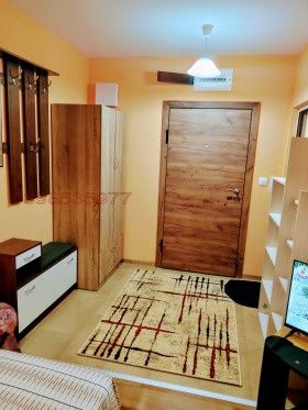 Дава се под наем Едностаен апартамент в Пловдив, Южен - 33 кв.м за 306 € - Снимка #1