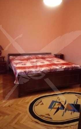 Дава се под наем Тристаен апартамент в Пловдив, Кючук Париж - 85 кв.м за 433.5 € - Снимка #1