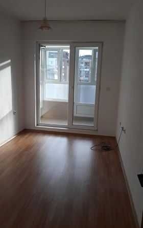 Дава се под наем Двустаен апартамент в Бургас, Меден рудник - зона А - 65 кв.м за 125 € - Снимка #1