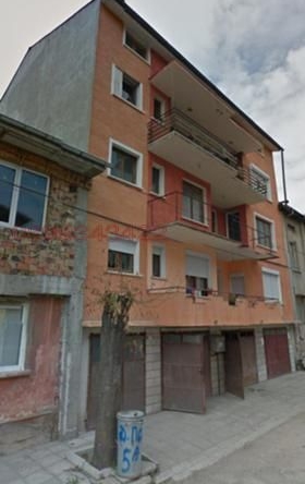 Многостаен апартамент в Мездра - 140 кв.м за 183 €/кв.м - Снимка #1