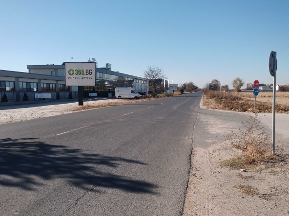 Парцел в Пловдив, Марица Север - 14976 кв.м за 161 €/кв.м - Снимка #1