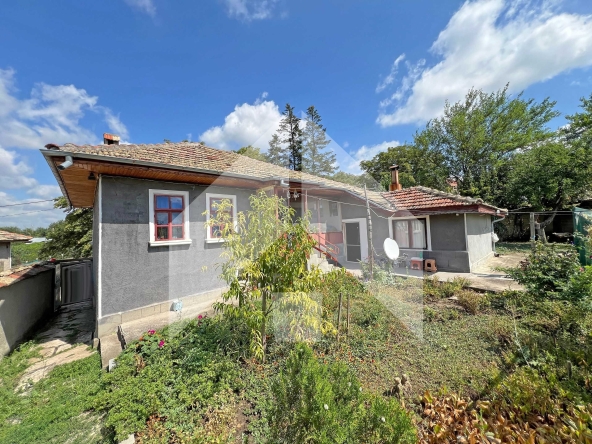 Къща в с. Струино, Област Шумен - 95 кв.м за 671 €/кв.м - Снимка #1