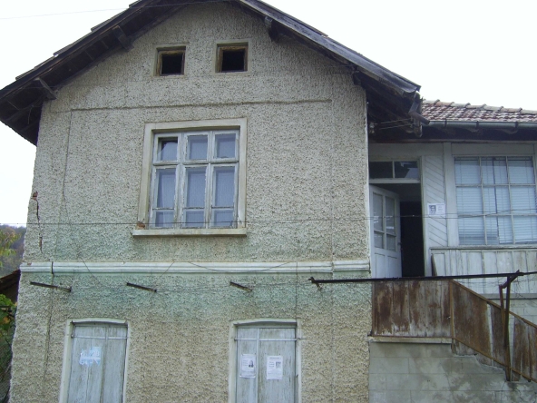 Къща в с. Хлевене, Област Ловеч - 80 кв.м за 300 €/кв.м - Снимка #1