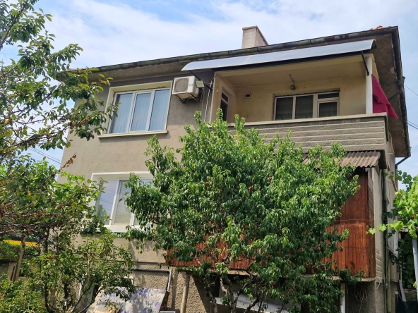 Етаж от къща в Карлово - 88 кв.м за 1449 €/кв.м - Снимка #1