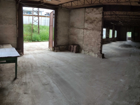 Дава се под наем Промишлена сграда в с. Вакарел, Област София-област - 156 кв.м за 280.5 € - Снимка #1