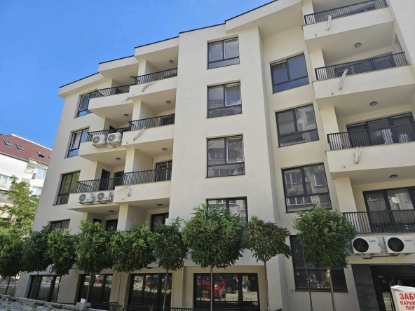 Двустаен апартамент в Варна, Победа - 62 кв.м за 1069 €/кв.м - Снимка #1