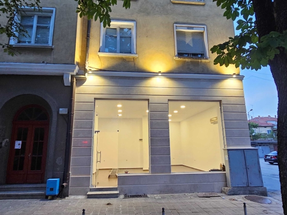 Магазин в Велико Търново, Център - 55 кв.м за 2728 €/кв.м - Снимка #1