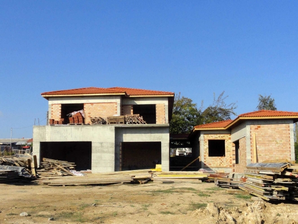 Къща в с. Горица, Област Варна - 477 кв.м за 193 €/кв.м - Снимка #1