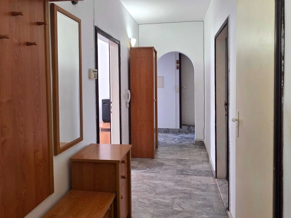 Дава се под наем Четиристаен апартамент в Варна, Трошево - 97 кв.м за 450 € - Снимка #1