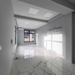 Дава се под наем Магазин в Асеновград - 38 кв.м за 298.86 € - Снимка #1