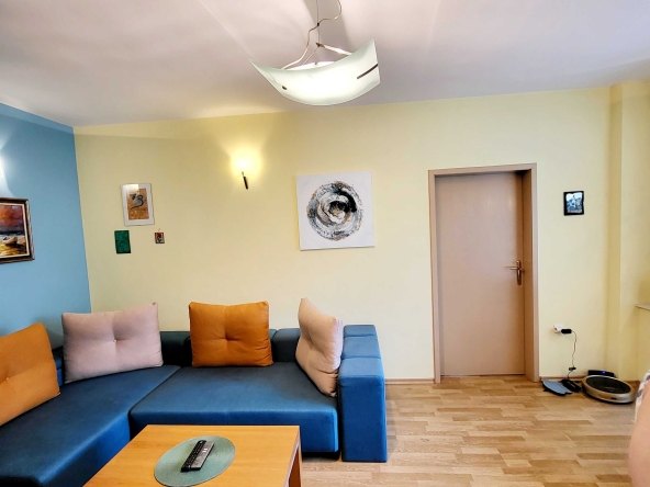 Дава се под наем Тристаен апартамент в Плевен, Индустриална зона - 84 кв.м за 698.19 € - Снимка #1